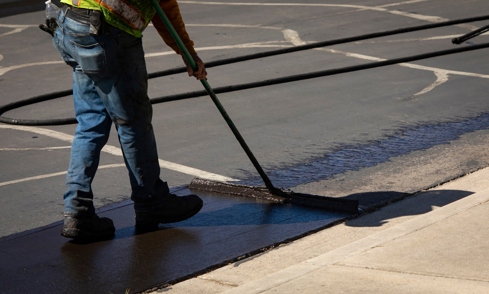 commercial-seal-coating-services